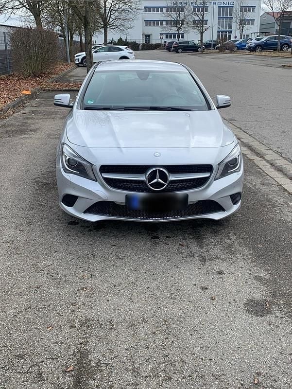 Gebraucht Mercedes CLA180 122 PS (89 kW) 2015 Silber Limousine