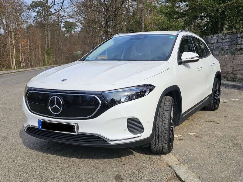 Weiß Gebraucht 2023 Mercedes EQA250+ Progressive SUV | 36.490 € (Fairer Preis) - Bild 1/4