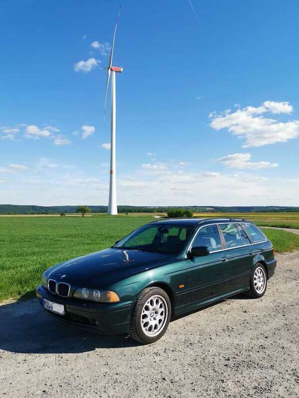 Grün Gebraucht 2002 BMW 520 Exclusive Kombi | 2.890 € (Etwas zu teuer) - Bild 1/4