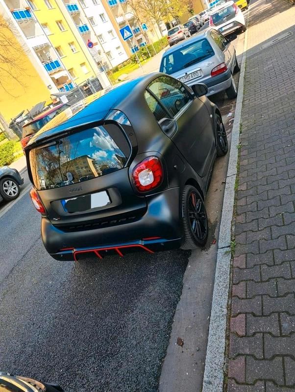 Gebraucht Smart ForTwo Coupé Brabus 90 PS (66 kW) 2019 Schwarz Coupé