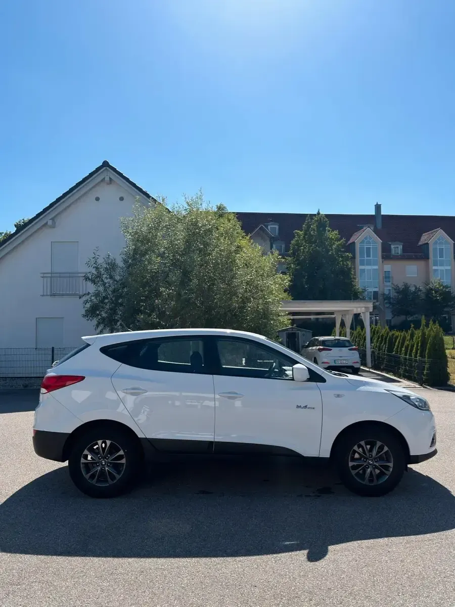 Gebraucht Hyundai ix35 135 PS (99 kW) 2015 Weiß SUV