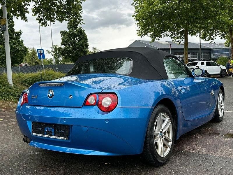 Gebraucht BMW Z4 Sport Line 170 PS (125 kW) 2005 Blau Cabrio