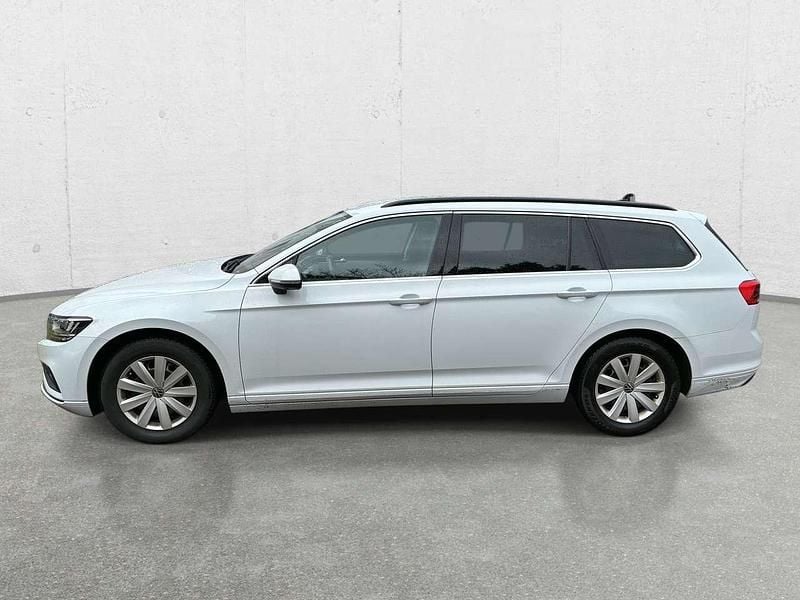 Gebraucht VW Passat 200 PS (147 kW) 2023 Gletscherweiß metallic Kombi