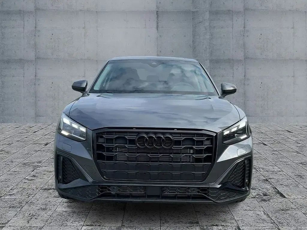 Neu Audi Q2 S-Line 150 PS (110 kW) 2026 Grau SUV