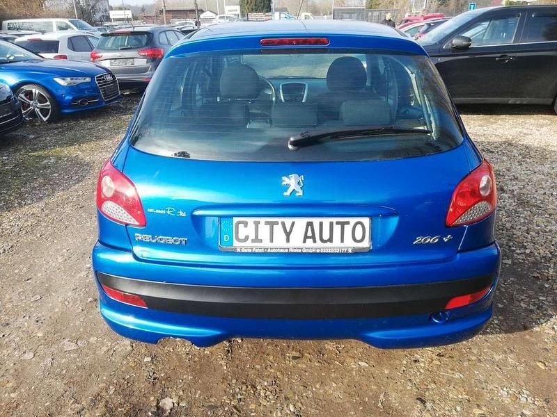 Gebraucht Peugeot 206 Basis 73 PS (53 kW) 2011 Lack blau ipanema/metalliclac Limousine