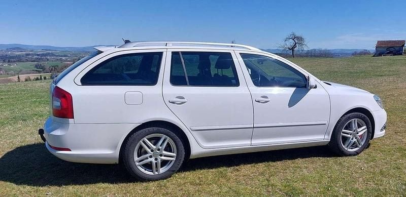 Gebraucht Skoda Octavia RS 170 PS (125 kW) 2012 Weiß Kombi