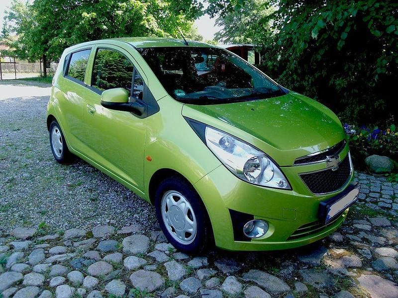 Gebraucht Chevrolet Spark 68 PS (50 kW) 2010 Grün Kleinwagen