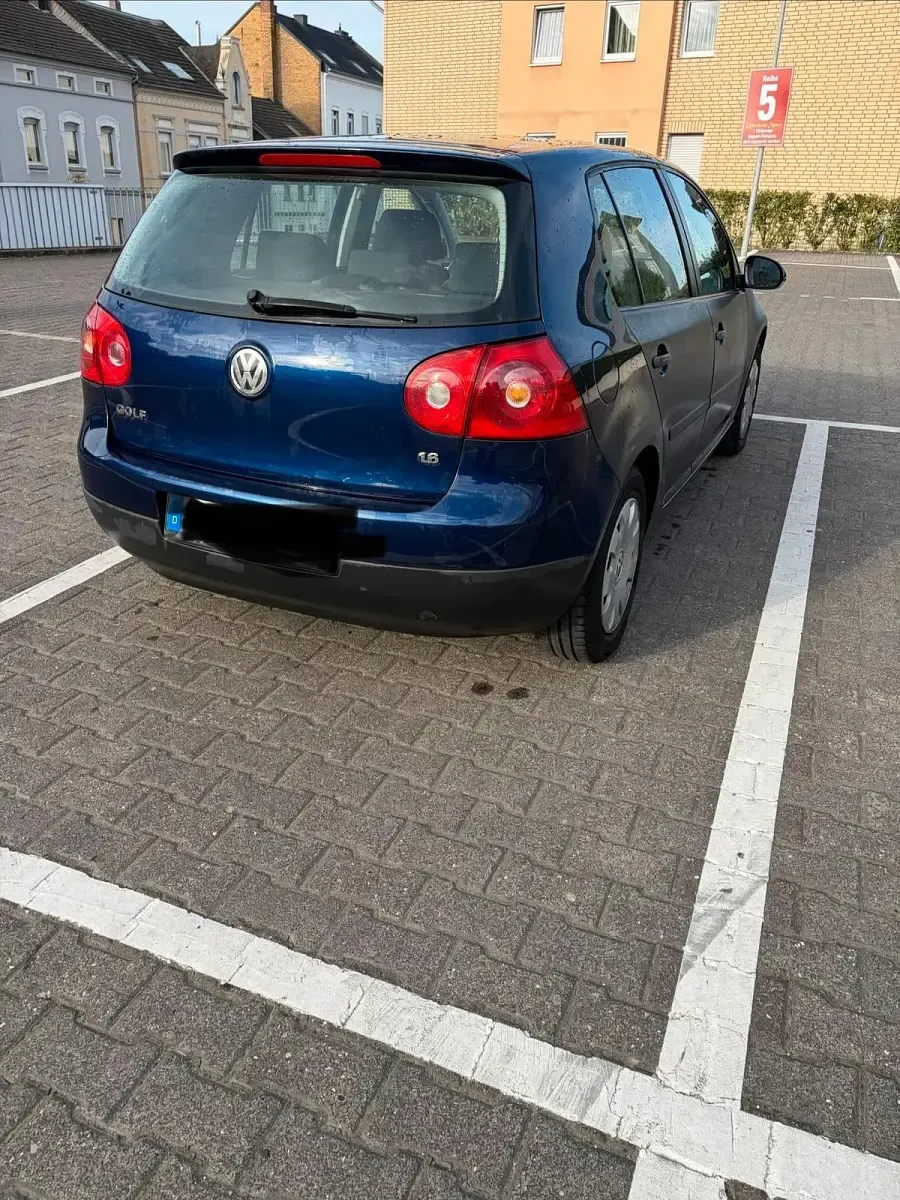 Gebraucht VW Golf V 75 PS (55 kW) 2005 Blau Kleinwagen
