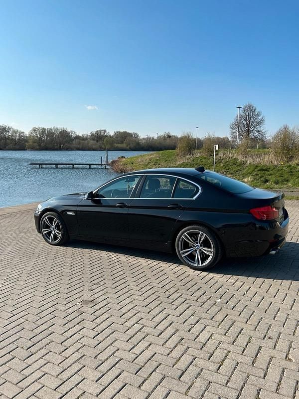 Gebraucht BMW 530 258 PS (189 kW) 2012 Schwarz Limousine