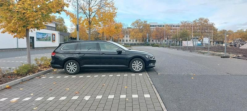 Schwarz Gebraucht 2019 VW Passat Limousine | 19.500 € (Fairer Preis) - Bild 1/4