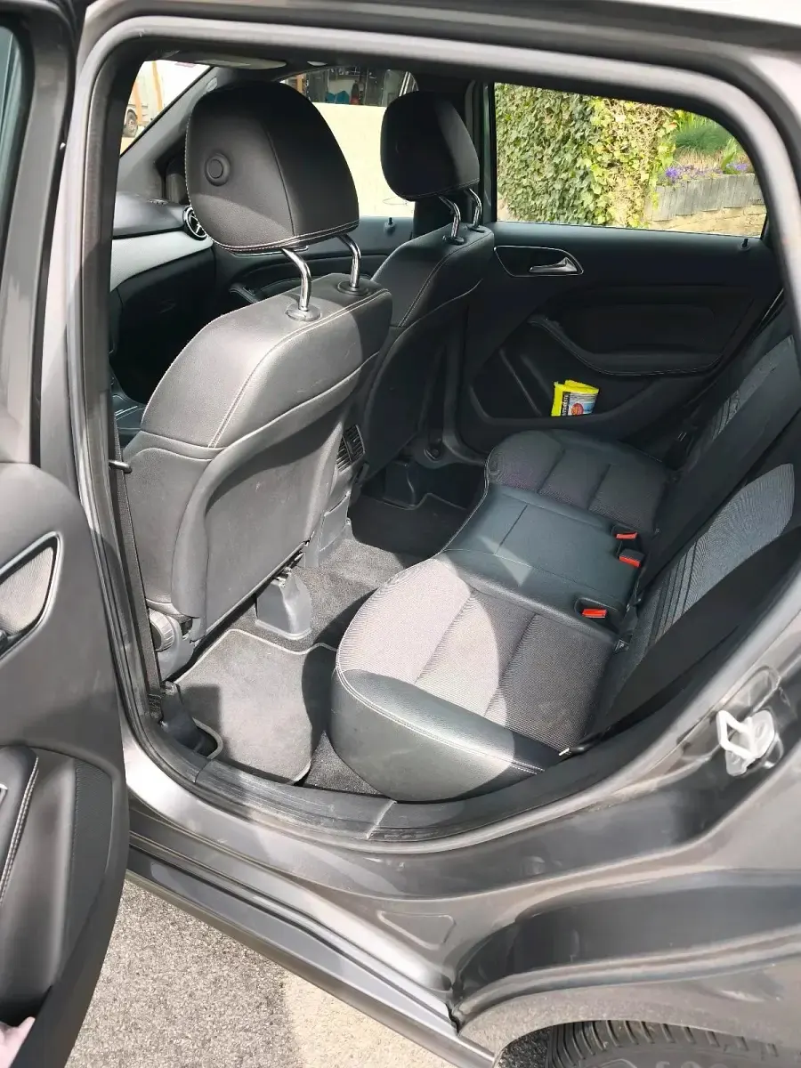 Gebraucht Mercedes 220 177 PS (130 kW) 2016 Grau Van / Kleinbus