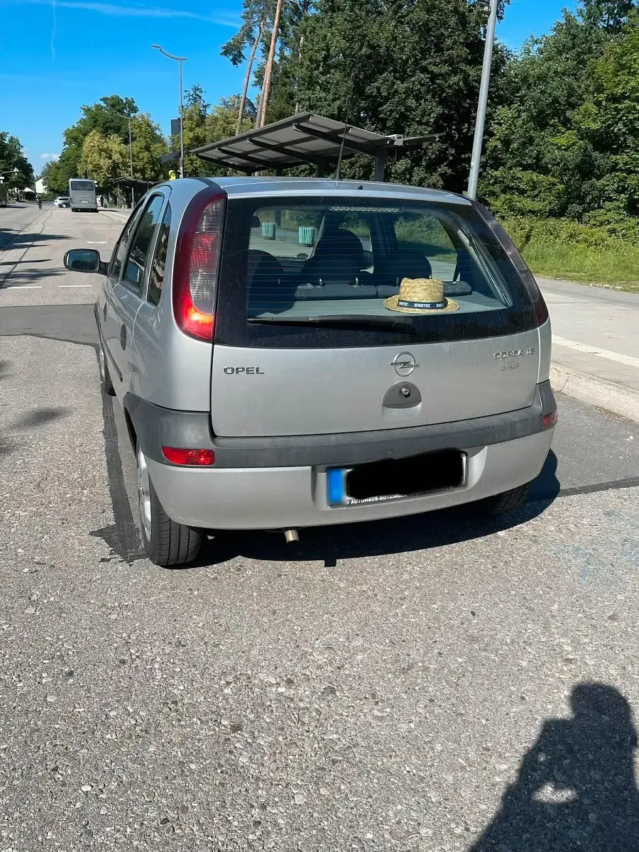Gebraucht Opel Corsa 75 PS (55 kW) 2001 Silber Kleinwagen
