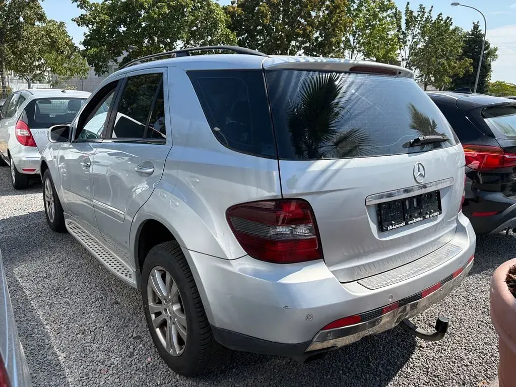 Gebraucht Mercedes ML280 190 PS (139 kW) 2007 Silber SUV