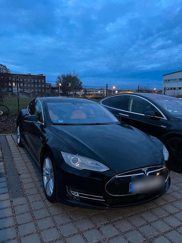 Gebraucht Tesla Model S 269 kW (367 PS) 2015 Schwarz Kleinwagen