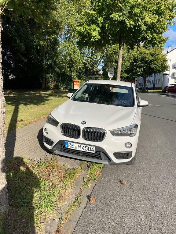 Weiß Gebraucht 2018 BMW X1 SUV | 10.199 € (Fairer Preis) - Bild 1/4