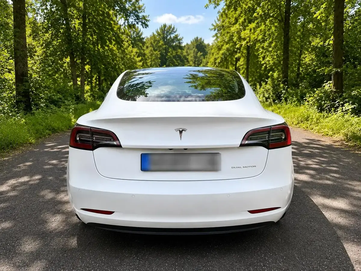 Gebraucht Tesla Model 3 Long Range AWD 366 kW (498 PS) 2021 Weiß Limousine