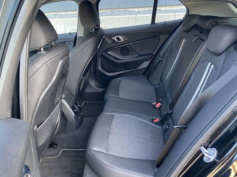 Gebraucht BMW 118 Sport Line 136 PS (100 kW) 2021 Schwarz Kleinwagen