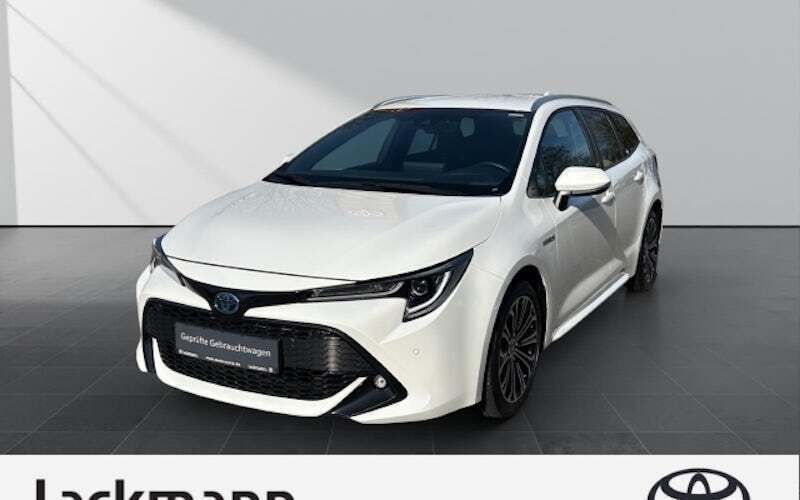 Weiß Gebraucht 2021 Toyota Corolla Team Kombi | 23.990 € (Fairer Preis) - Bild 1/4