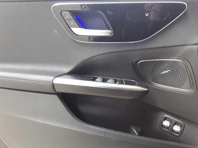 Gebraucht Mercedes C300e Avantgarde 204 PS (150 kW) 2023 Schwarz Kombi