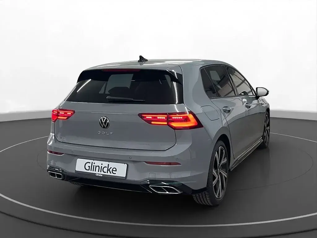 Gebraucht VW Golf VIII R-line 150 PS (110 kW) 2024 Grau Limousine