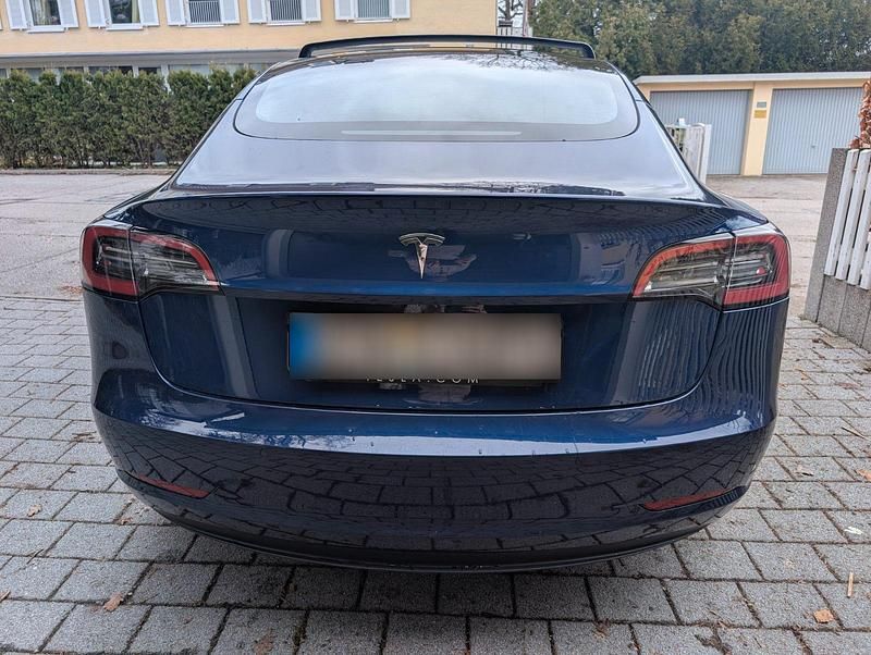 Gebraucht Tesla Model 3 RWD 239 kW (325 PS) 2022 Blau Limousine