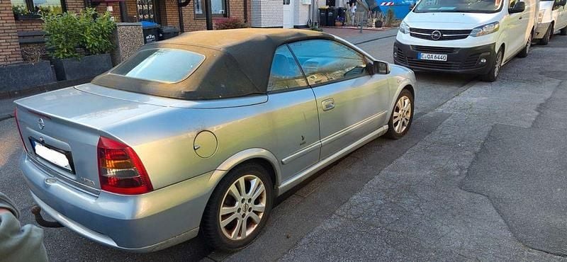 Gebraucht Opel Astra Cabriolet 125 PS (91 kW) 2001 Silber Cabrio