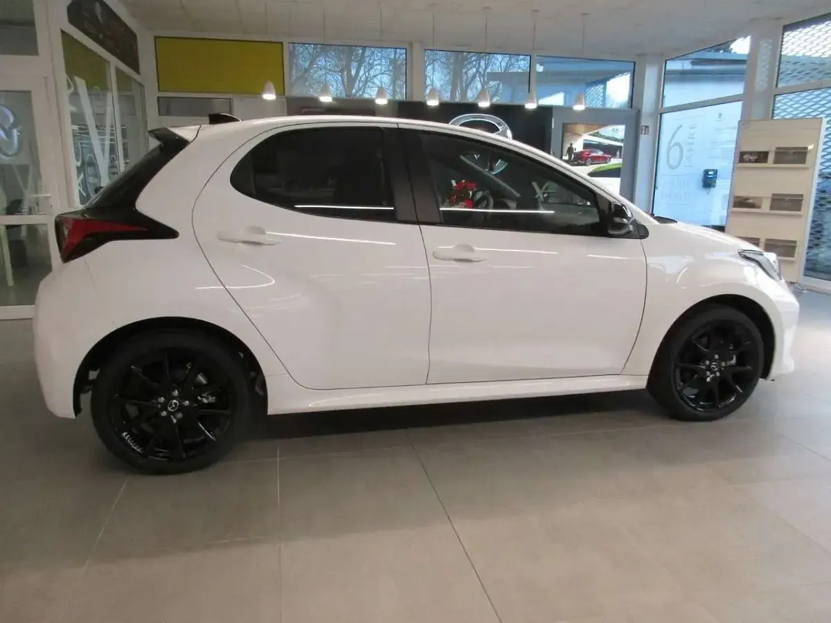Gebraucht Mazda 2 Homura-Line 116 PS (85 kW) 2025 Weiß Limousine