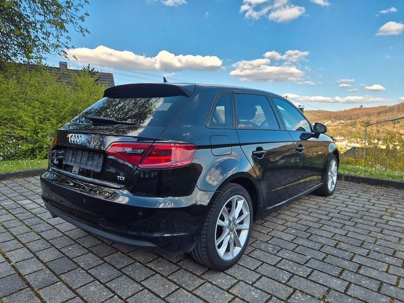 Gebraucht Audi A3 Attraction 150 PS (110 kW) 2016 Schwarz Limousine
