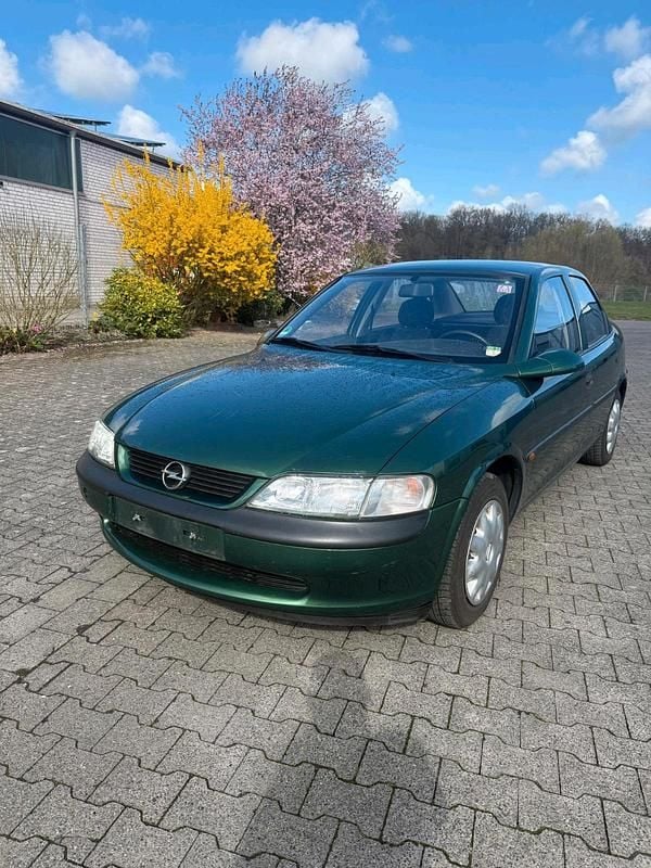 Gebraucht Opel Vectra 75 PS (55 kW) 1997 Grün Limousine