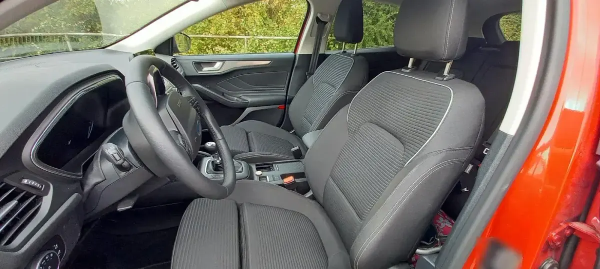 Gebraucht Ford Focus Titanium 150 PS (110 kW) 2020 Rot Limousine