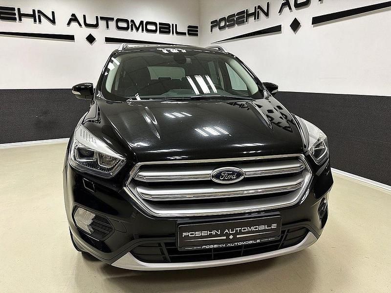 Gebraucht Ford Kuga Titanium 120 PS (88 kW) 2019 Schwarz SUV