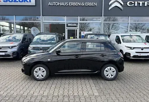 Neu Suzuki Swift Club 83 PS (61 kW) 2026 Schwarz Kleinwagen