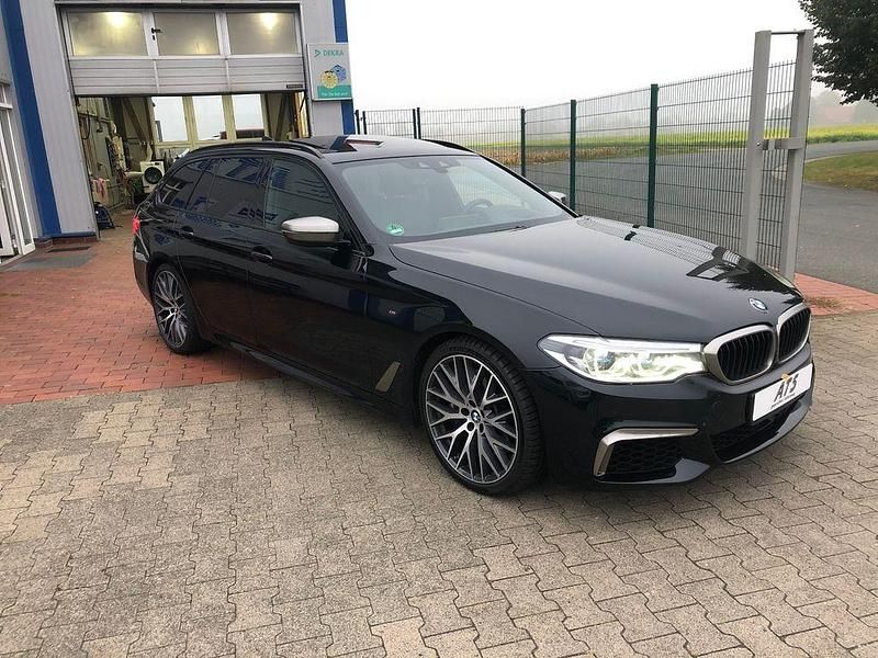 Gebraucht BMW M550 Performance 400 PS (294 kW) 2020 Schwarz Limousine