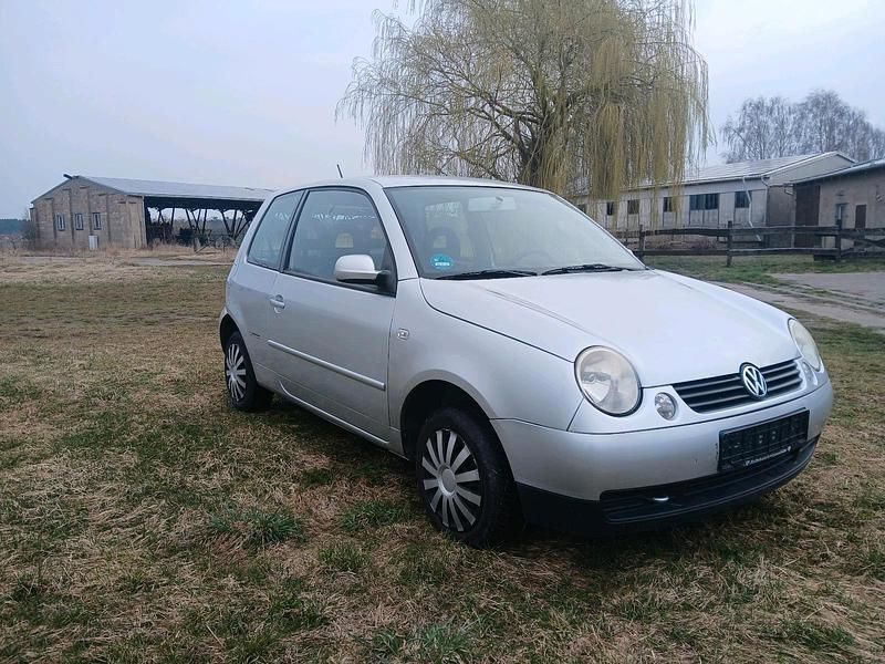 Gebraucht VW Lupo 50 PS (36 kW) 2002 Silber Kleinwagen