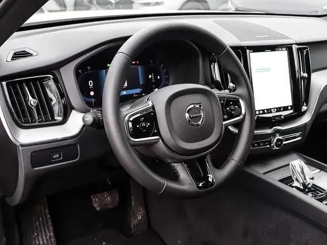 Gebraucht Volvo XC60 Plus 250 PS (183 kW) 2023 Vapour grey / metallic (grau) SUV