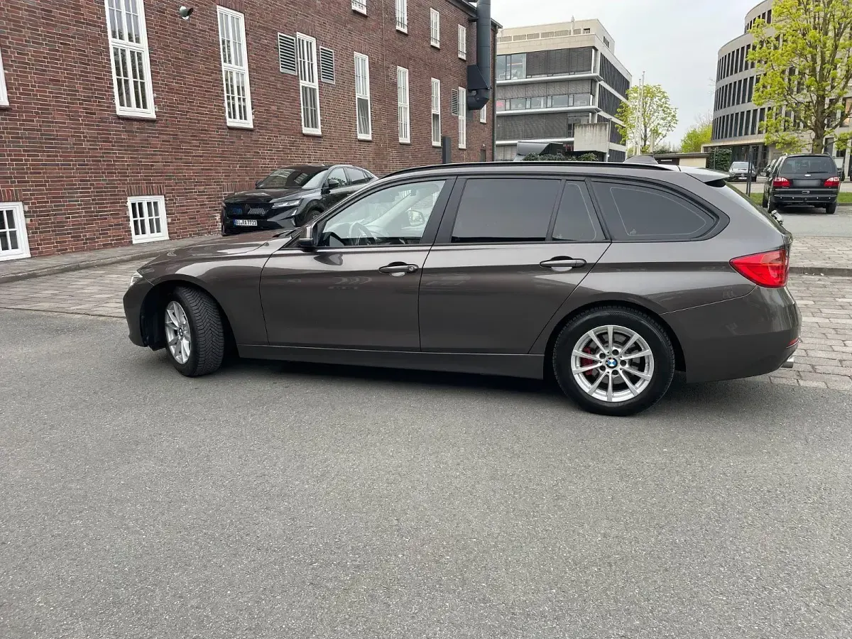 Gebraucht BMW 318 Luxury Line 143 PS (105 kW) 2014 Braun Kombi
