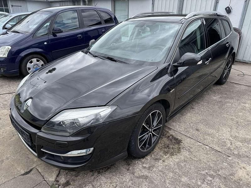 Perlmuttschwarz Gebraucht 2012 Renault Laguna III Bose Edition Kombi | 8.499 € (Teuer) - Bild 1/4