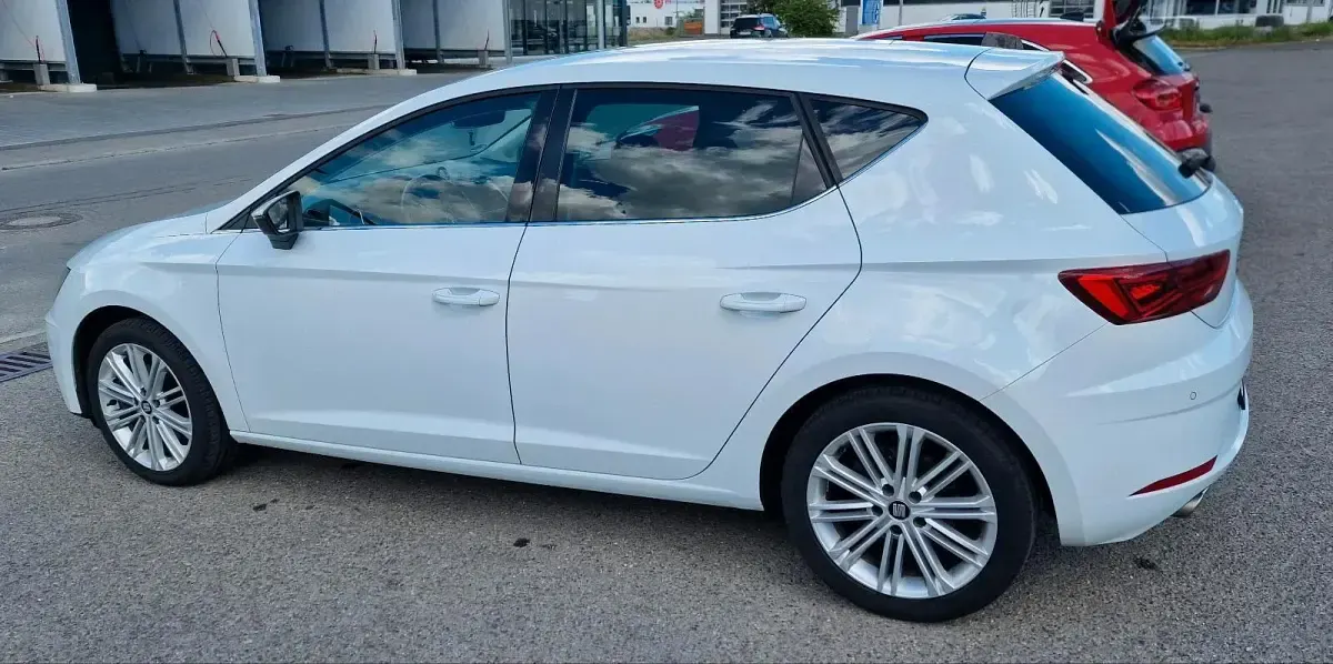 Używany Seat Leon 150 KM (110 kW) 2017 Biały Hatchback