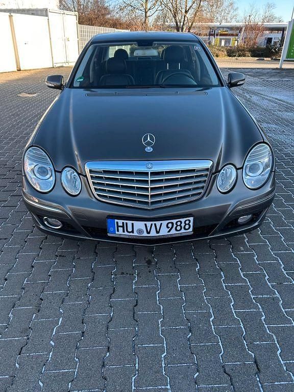 Gebraucht Mercedes E220 Elegance 170 PS (125 kW) 2007 Grau Limousine