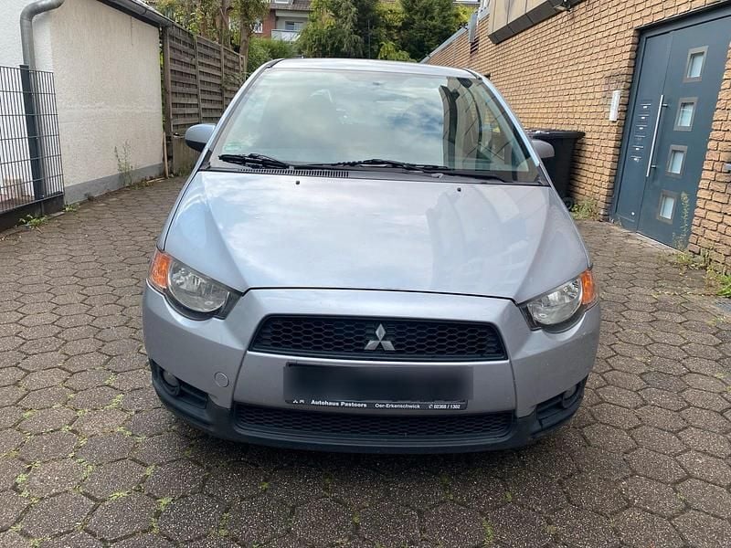 Silber Gebraucht 2012 Mitsubishi Colt Kleinwagen | 1.700 € (Guter Preis) - Bild 1/4