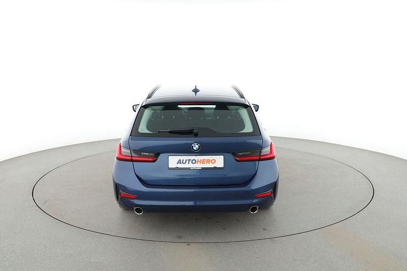 Gebraucht BMW 320 Advantage 190 PS (139 kW) 2021 Blau Kombi