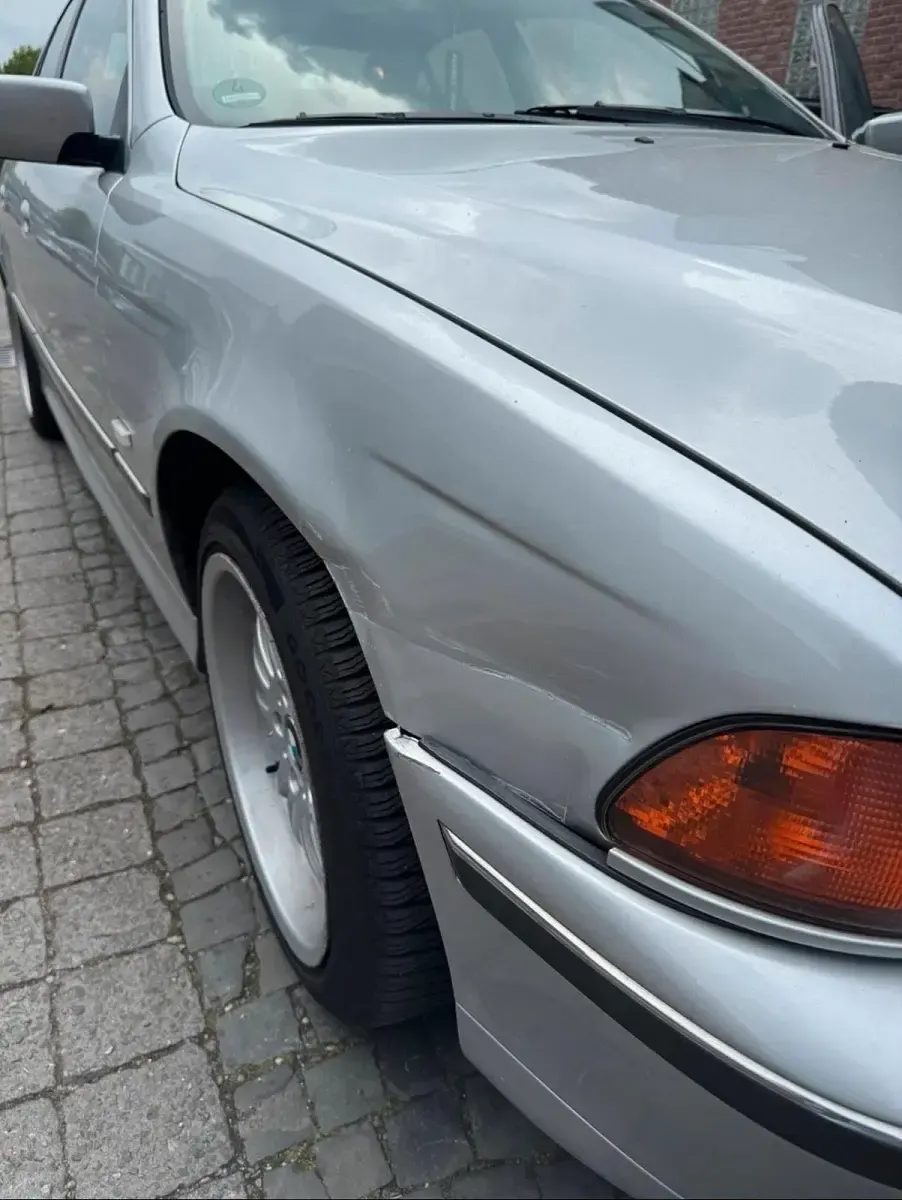 Second-hand BMW 520 Basis 150 CP (110 kW) 1999 Argintiu Berlinǎ