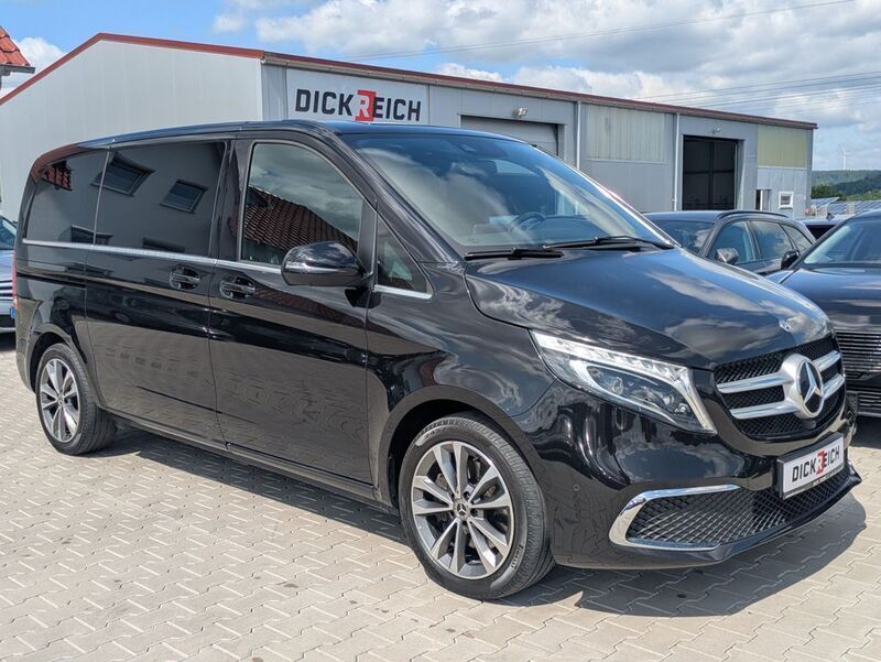 Schwarz Gebraucht 2020 Mercedes V250 Van / Kleinbus | 35.950 € (Superpreis) - Bild 1/4