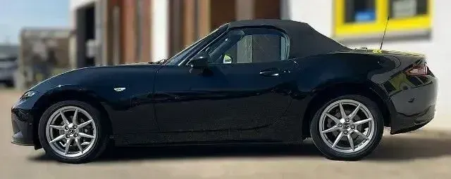 Gebraucht Mazda MX5 Center-Line 131 PS (96 kW) 2016 Schwarz Cabrio