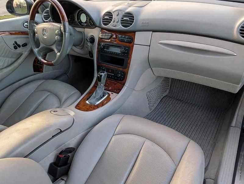 Gebraucht Mercedes CLK320 218 PS (160 kW) 2004 Blau Coupé