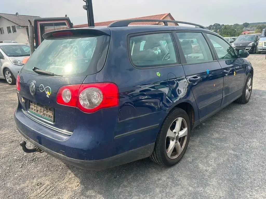 Gebraucht VW Passat Trendline 102 PS (75 kW) 2007 Blau Kombi