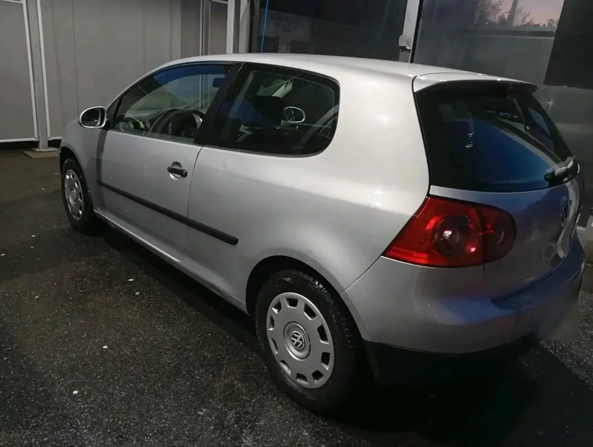 Gebraucht VW Golf 105 PS (77 kW) 2004 Silber Coupé