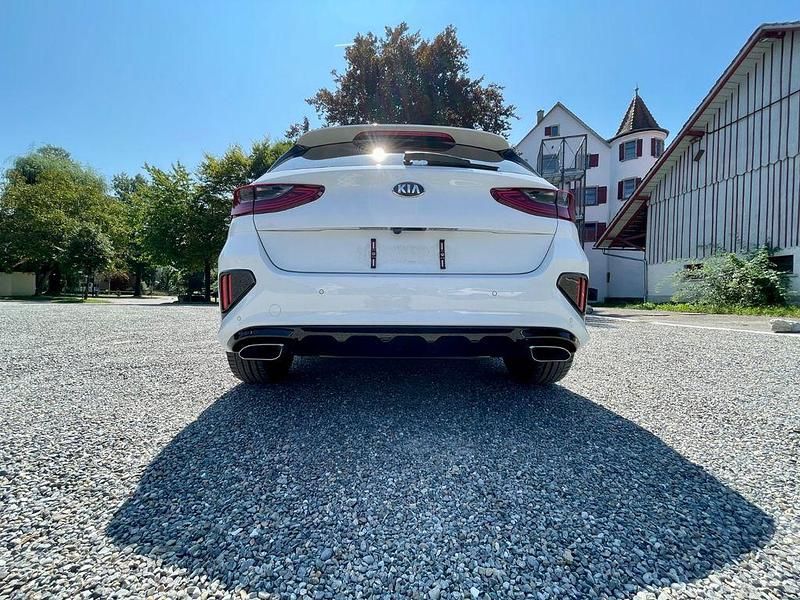 Gebraucht Kia Ceed GT GT 204 PS (150 kW) 2021 Weiß Limousine