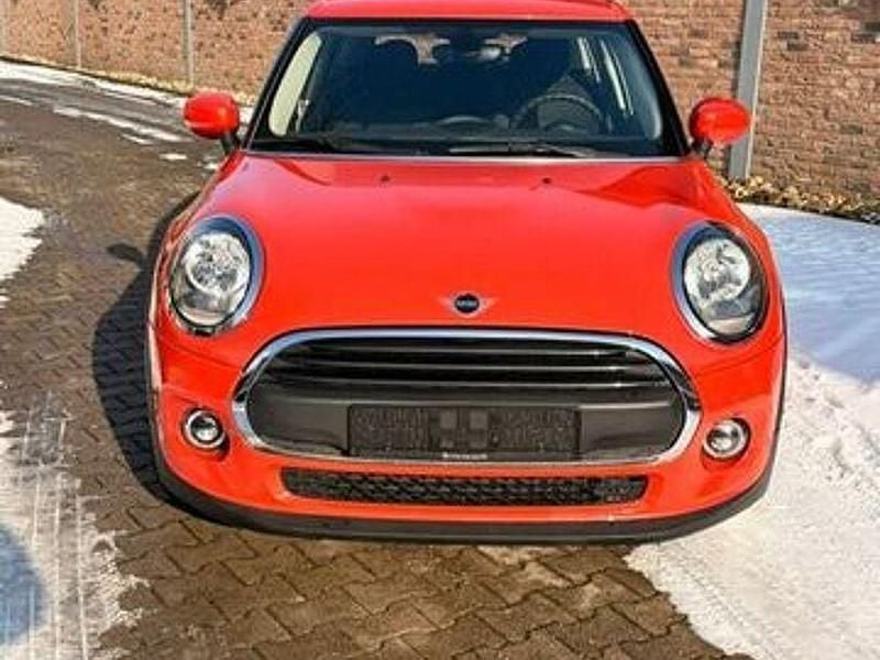 Second-hand Mini ONE 102 CP (75 kW) 2019 Portocaliu Hatchback