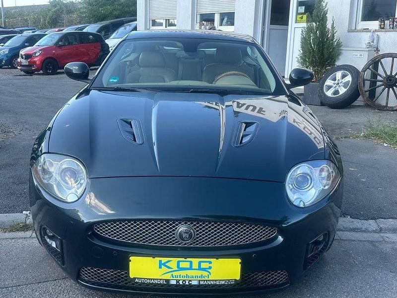 Gebraucht Jaguar XKR 416 PS (305 kW) 2008 Botanical green . Coupé